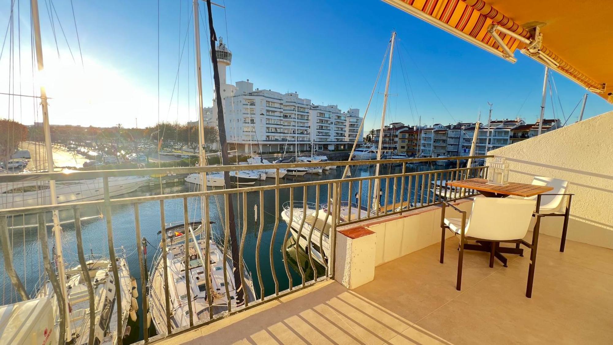 Estudio Frente Al Canal Con Terraza Empuriabrava Luaran gambar