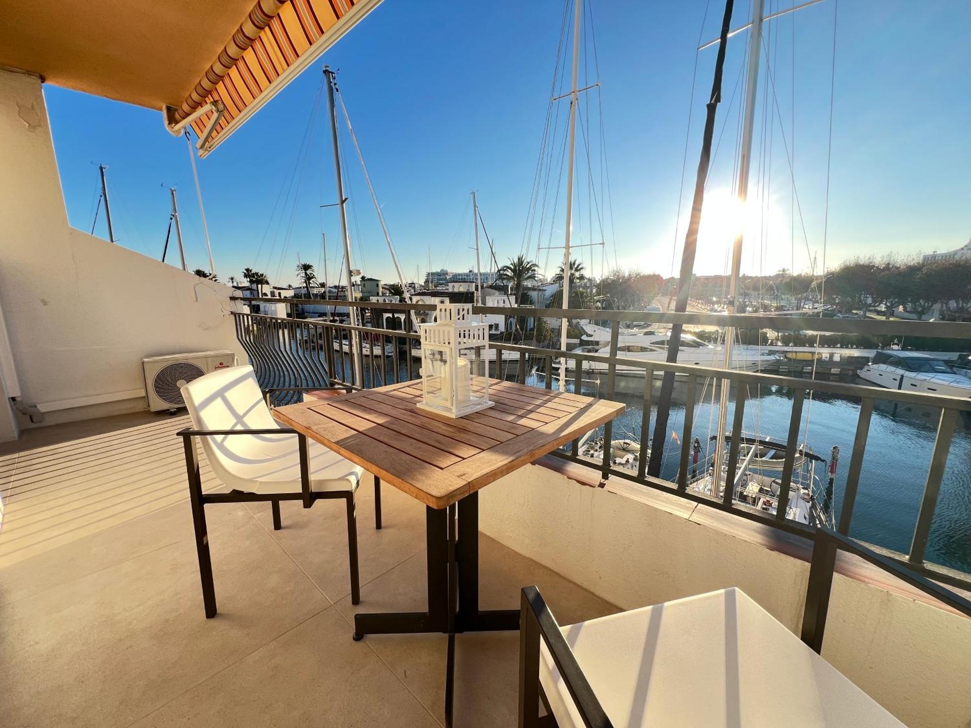 Estudio Frente Al Canal Con Terraza Empuriabrava Luaran gambar