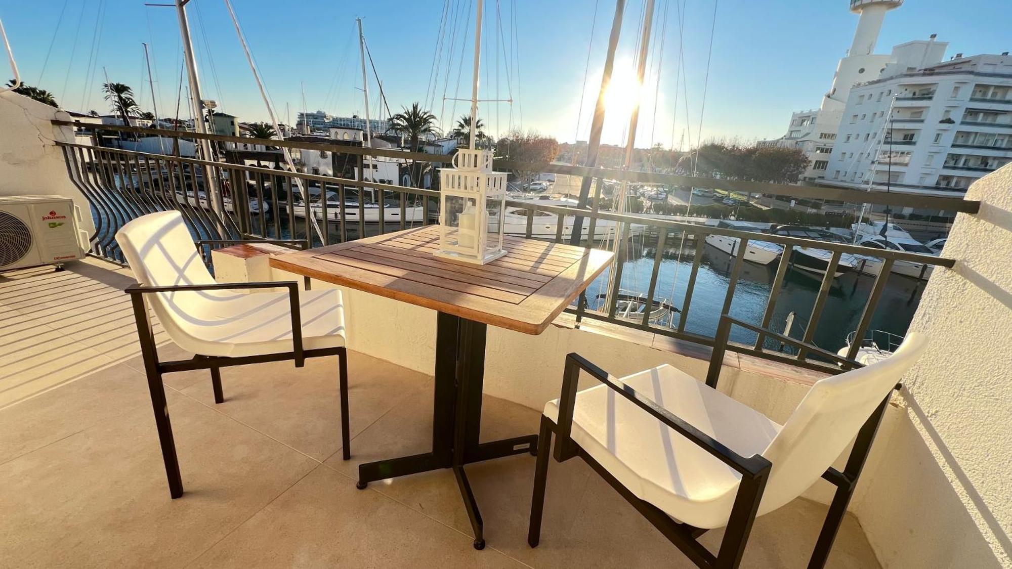 Estudio Frente Al Canal Con Terraza Empuriabrava Luaran gambar